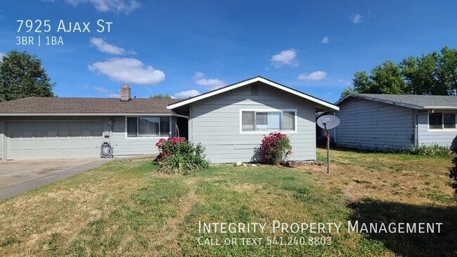 Photo - 7925 Ajax St