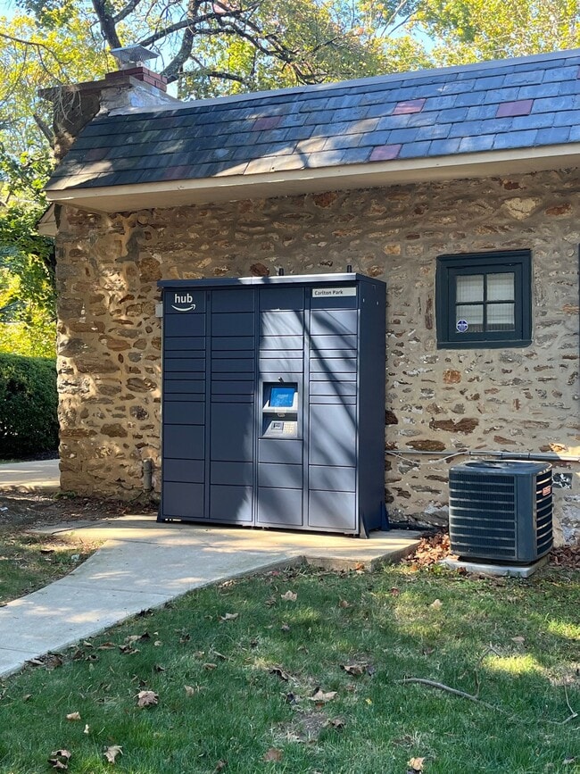 Photo - 2825 W Queen Ln Unit B