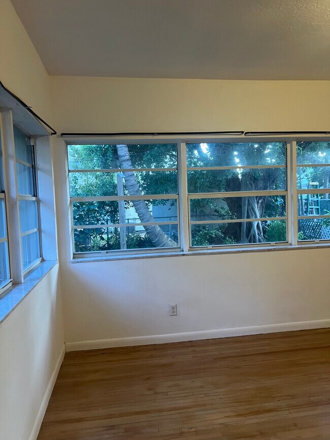 Building Photo - 934 79th Ter Unit #2 Rental