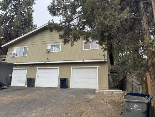 685 SE Centennial St Unit 1