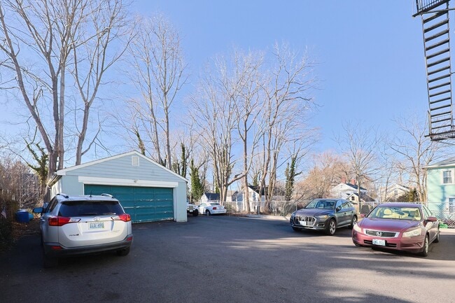 Photo - 327 High St Unit 2R