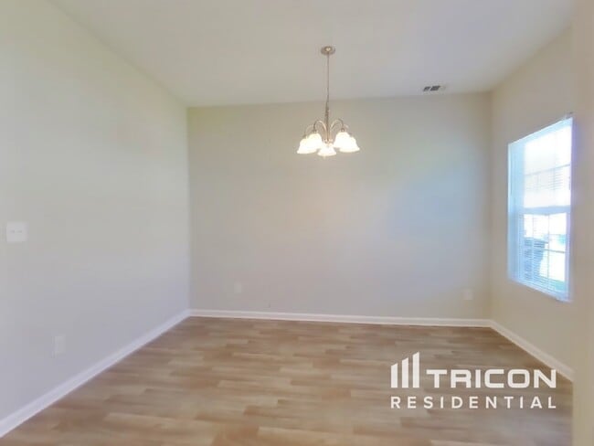 Photo - 2300 Marlin Dr