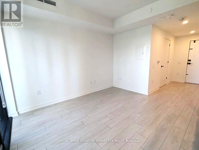 Photo - 55 Charles St E Unit 1411