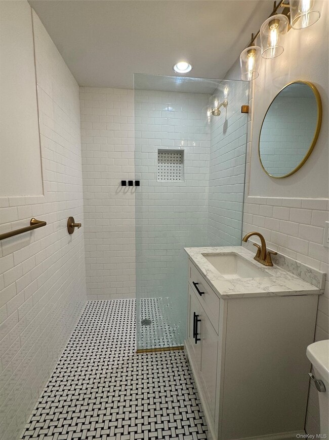 126 E Main St Unit B