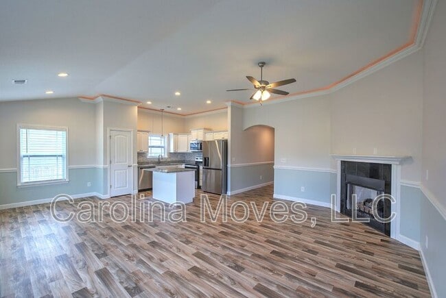 Photo - 1303 Lindale Pl