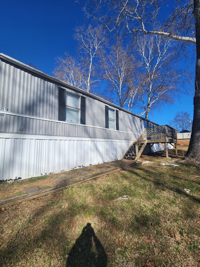 Photo - 2510 Big Logan Way