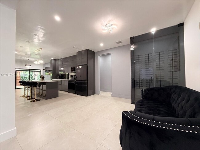 Photo - 86 NW 4th St