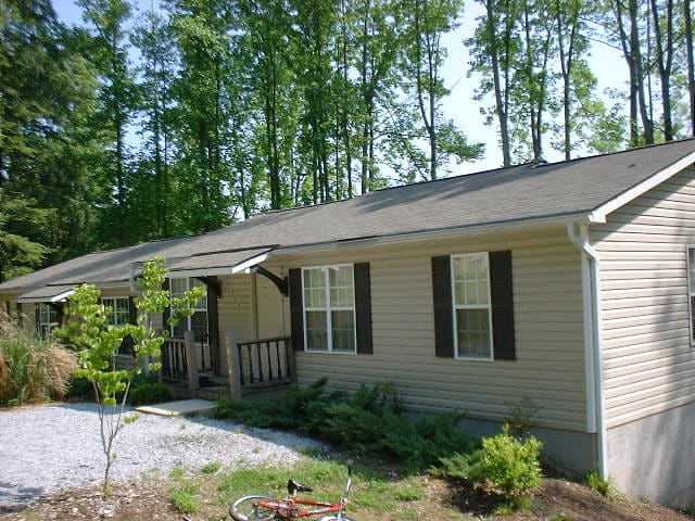 Building Photo - 1820 Lower Ridgewood Blvd Rental