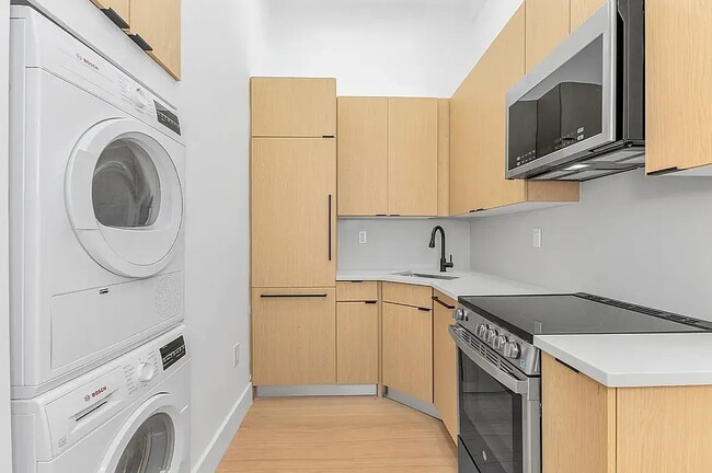 Photo - 19 St Marks Pl Unit 4