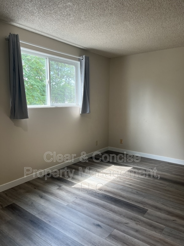 Photo - 1089 Taylor St