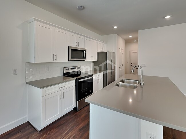 8943 Carmine Cob Ave
