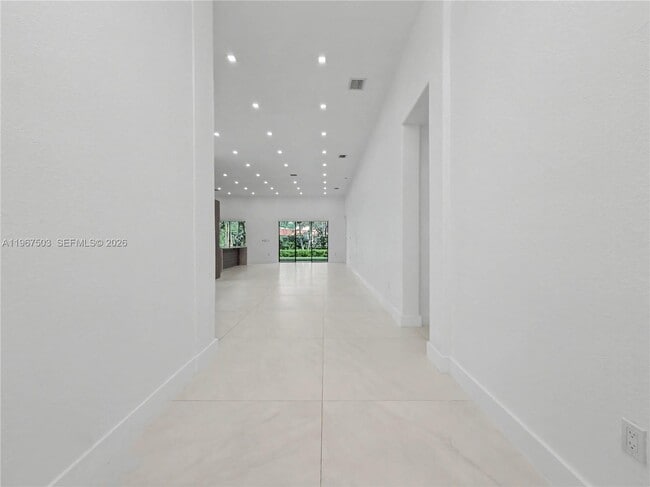 Photo - 7733 SW 193rd St