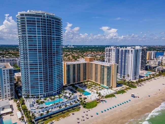 Building Photo - 2501 S Ocean Dr Rental