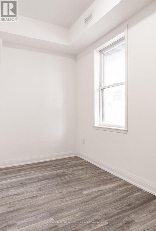 Photo - 209 Jarvis St Unit 6