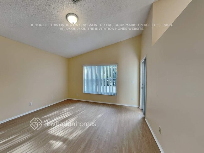 Photo - 18206 SW 4th St