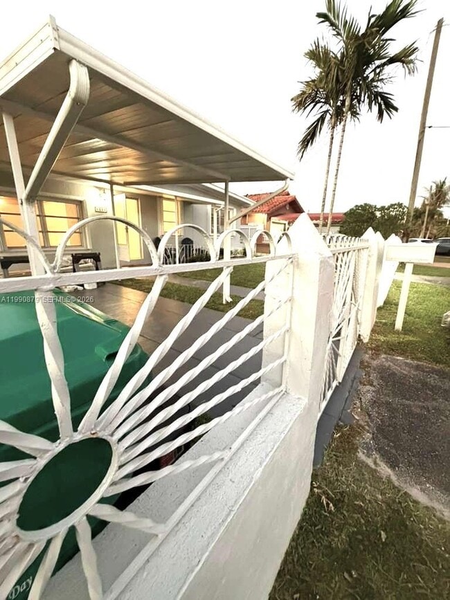 Photo - 6339 SW 32nd St