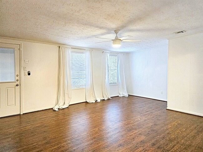 Photo - 4414 Gardendale Dr