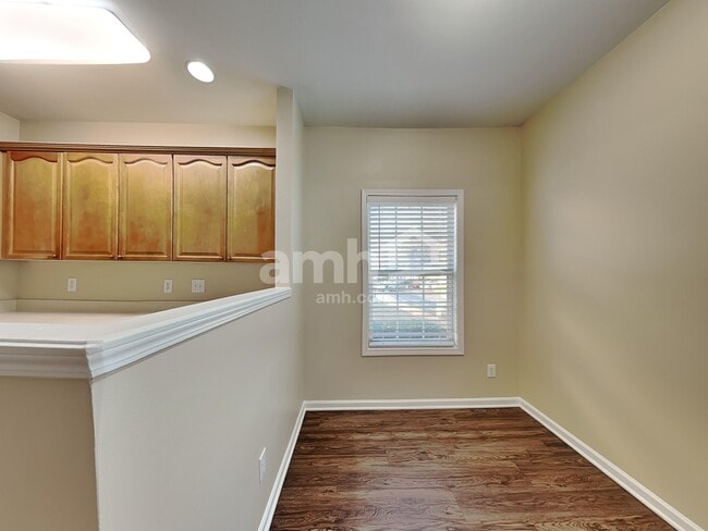 Photo - 2341 Suwanee Pointe Dr