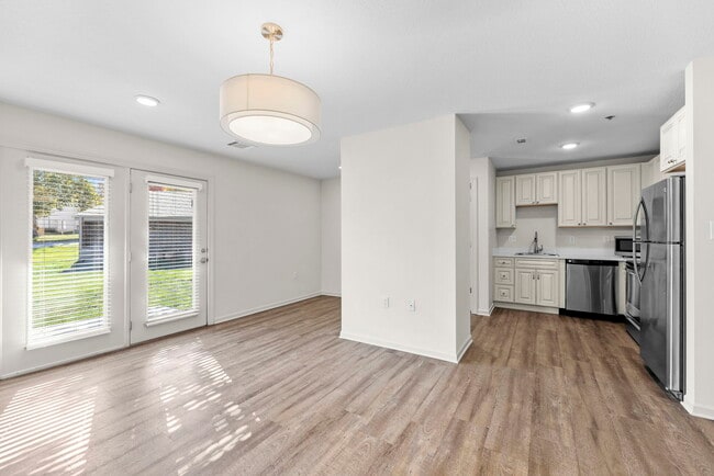 Photo - 2900 NE Kendallwood Pkwy