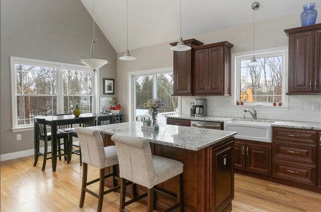 Photo - 9 Gulliver Ave