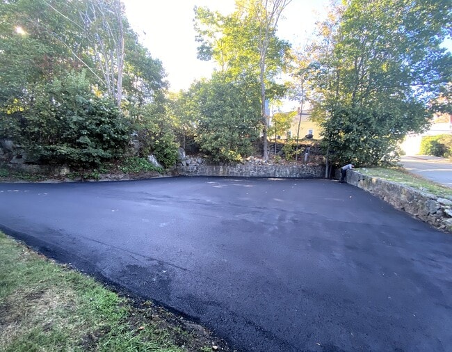 Parking Area - 5 Chapel St