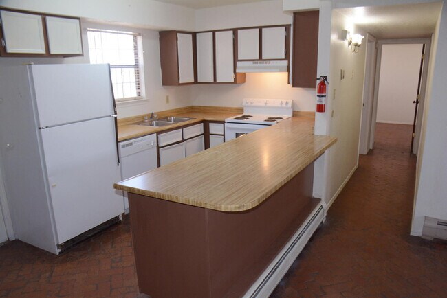 Photo - 604 Arno St NE Unidad 2