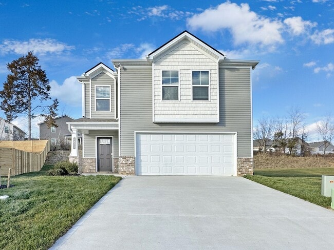 Building Photo - Welcome home to the Cabral at Belhaven in Corryton!