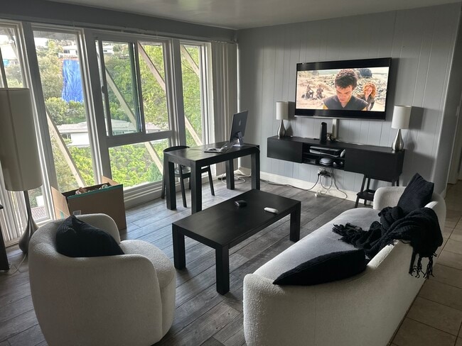 furnished living room - 2300 Sunset Heights Dr Unit david younesi