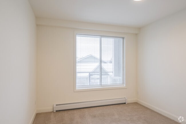 1BR, 1BA - 850SF - Primary Bedroom