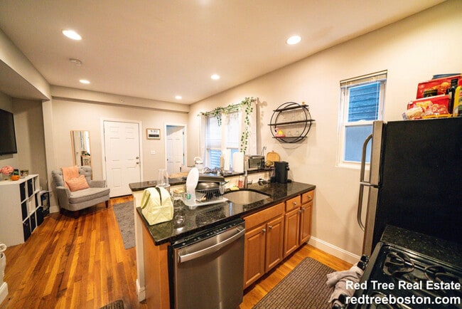 Photo - 3 Alleghany St Unidad 2