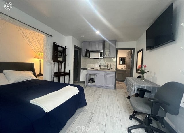 Photo - 1359 Glen Ave