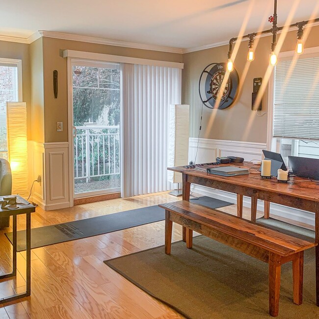Photo - Fremont townhouse in prime location!!!