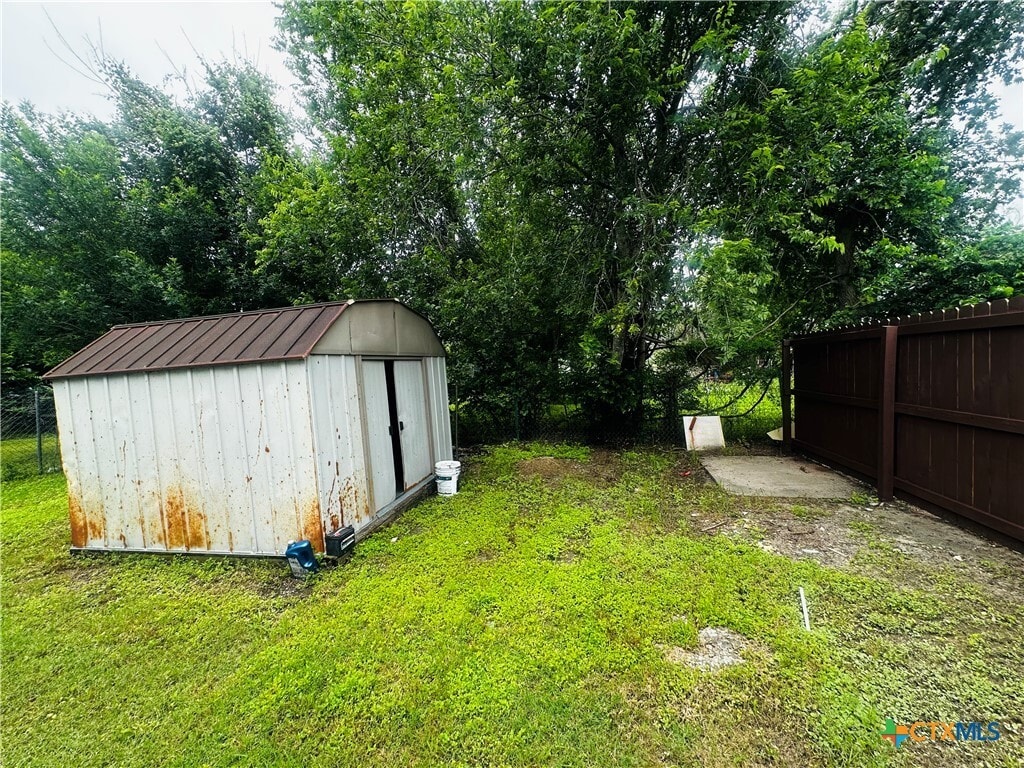 Photo - 217 E Schulz St