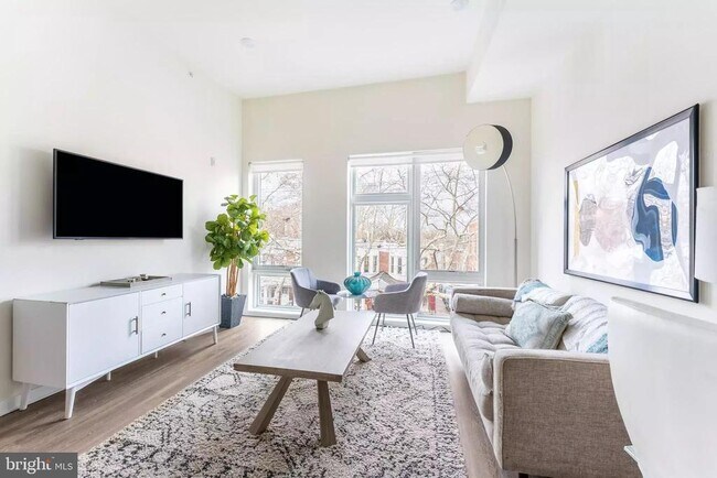 Photo - 521 N 41st St Unit 5