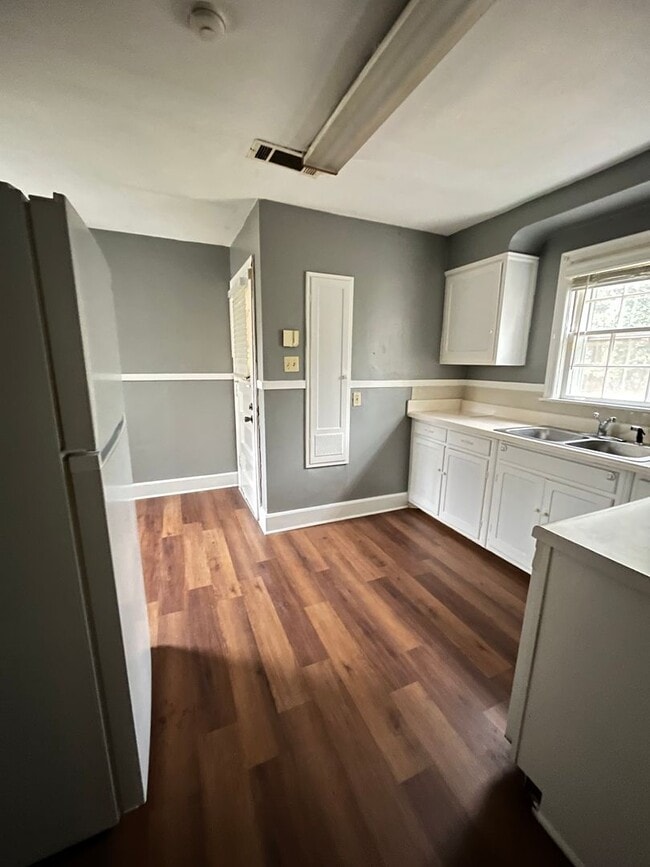 Photo - Newly Renovated Unit in Heart of Memphis