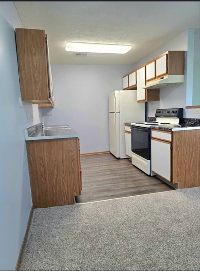 Building Photo - 4873 Marshall Dr Unit 216