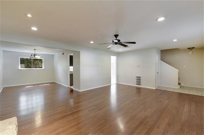 Photo - 3703 Skipton Dr