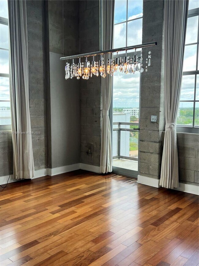 Photo - 411 NW 1st Ave Unit 706