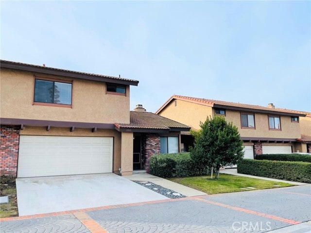 Building Photo - 1061 N Glendora Ave