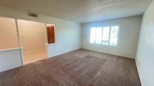 Photo - 133 Kadota Ave