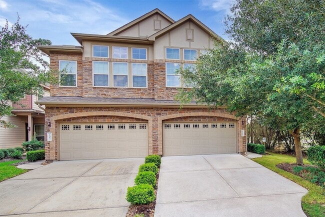 Photo - 111 Aventura Pl