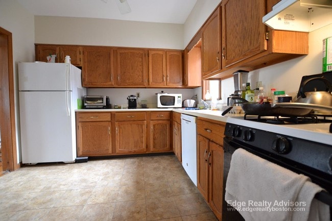 Photo - 9 Saybrook St