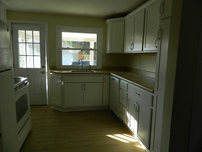 Photo - 1046 Grace St