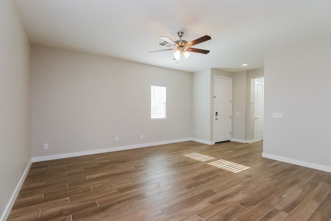 Photo - Inviting 3-Bedroom Mesa Home