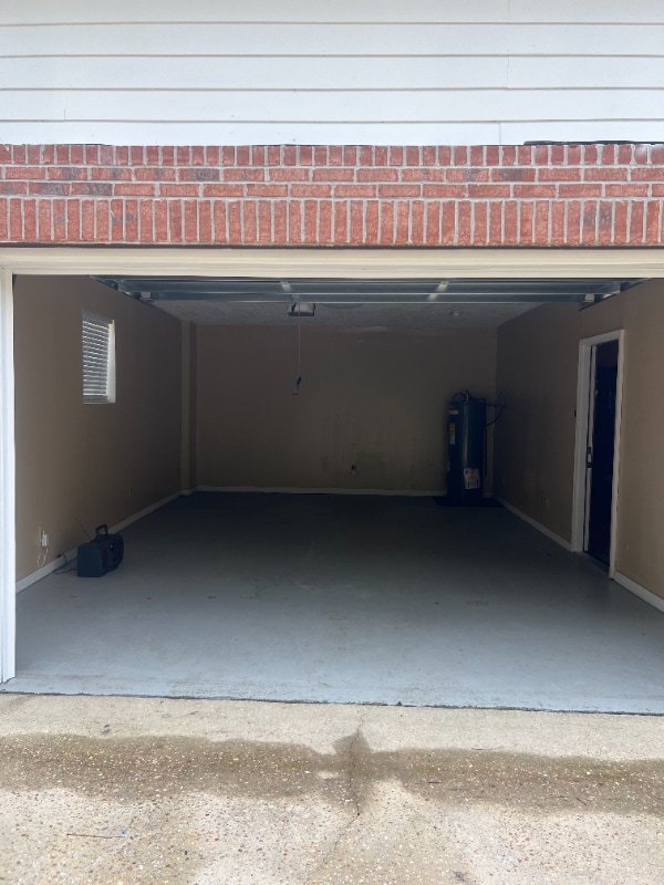 Photo - 19659 Young St