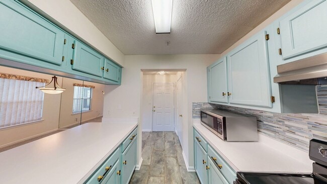 Photo - Ground Level 3 + 2 Spacious Updated condo