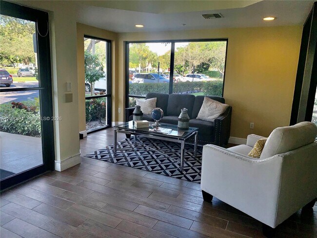 2105 Lavers Cir Unit 501