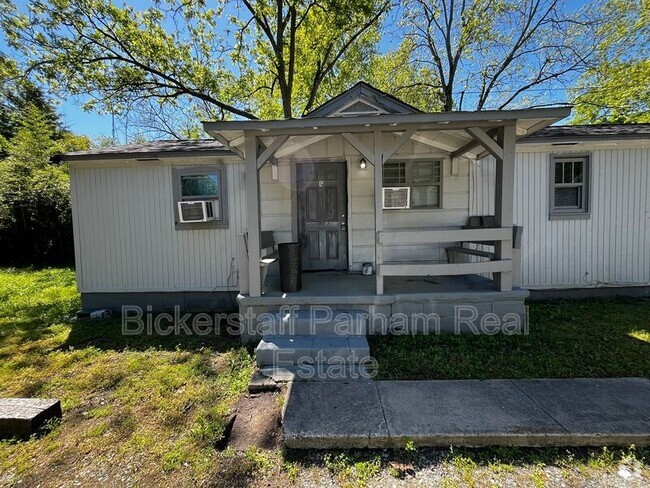 Building Photo - 826 Winston Rd Unit C Rental