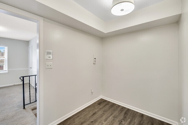Peyton - 1BR, 1BA - 979SF - Dining Area