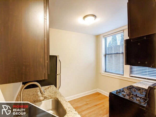 Photo - 4032 N Ashland Ave Unidad 4036.5-GDS